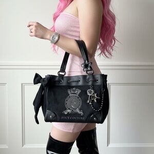 Juicy Couture 🗝️ Classic Black Lover Daydreamer Tote + Floral Clip + Charm